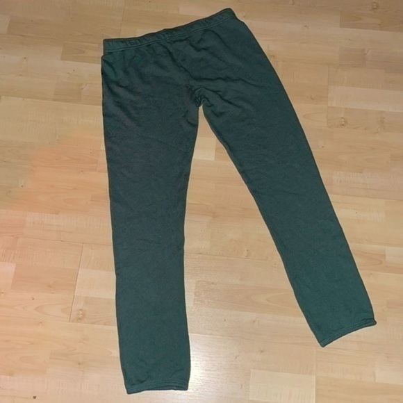 NWT Monrow Jogger Sweatpants Green black cluster Hearts M not yet preloved - Picture 3 of 12